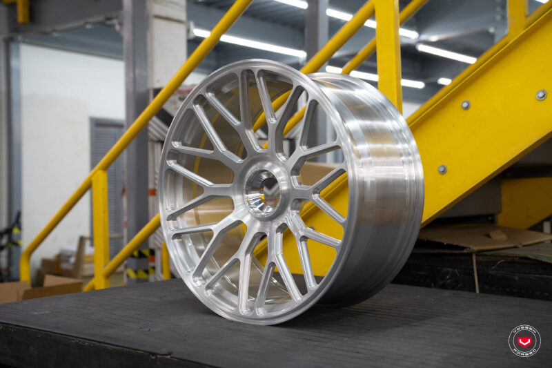 Vossen GEN-03 20x10.5 / 5x120 / ET25 / 67 / CNTR Lock Nut - Brushed Gloss Clear Wheel