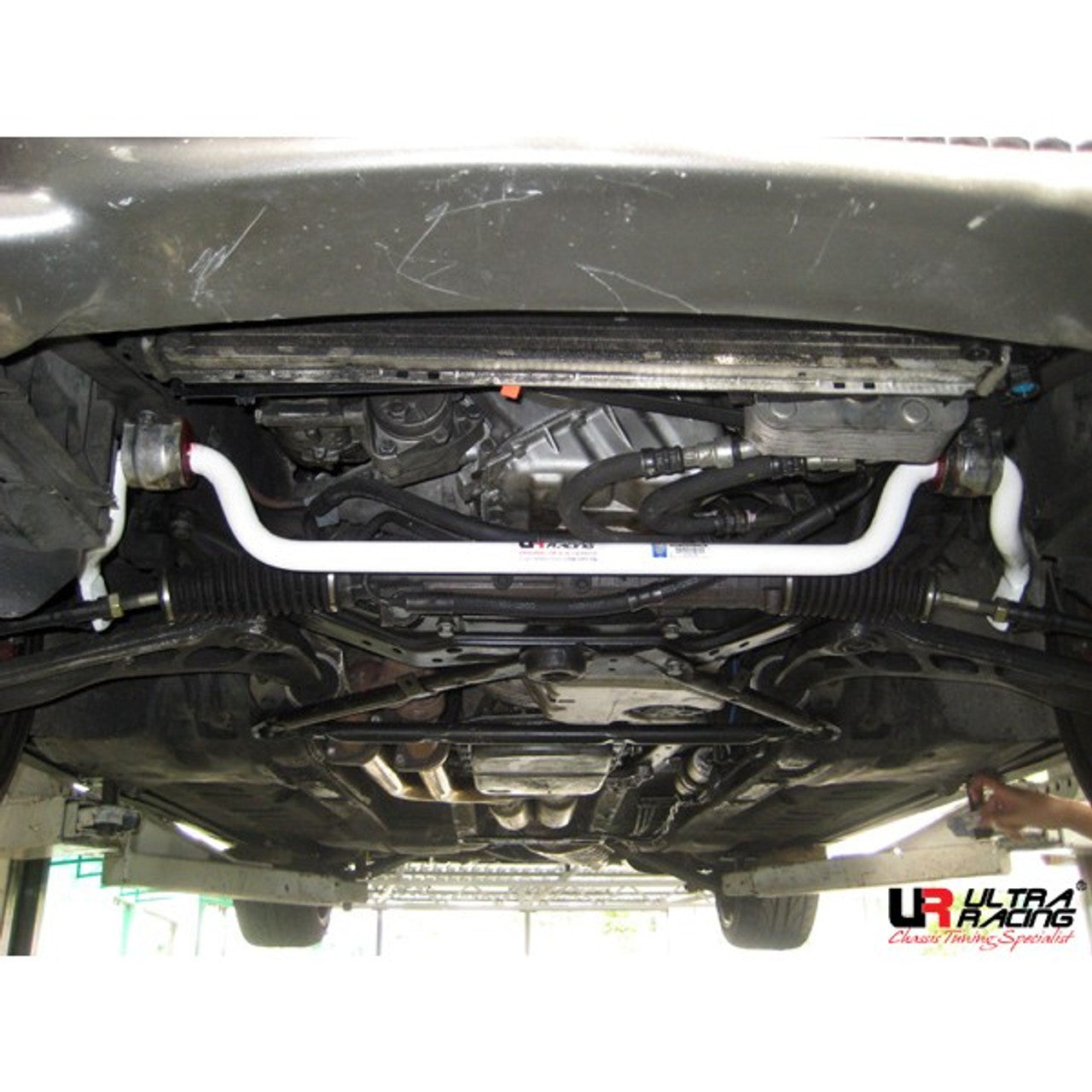 Ultra Racing - 27mm Front Sway Bar - BMW 3 SERIES (E46) 1999-2006 - UR-AF27-264