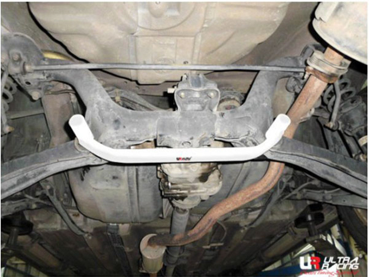 Ultra Racing - 2pt Rear Lower Brace - HONDA CR-V (RD) 1997-2001 - UR-RL2-1934