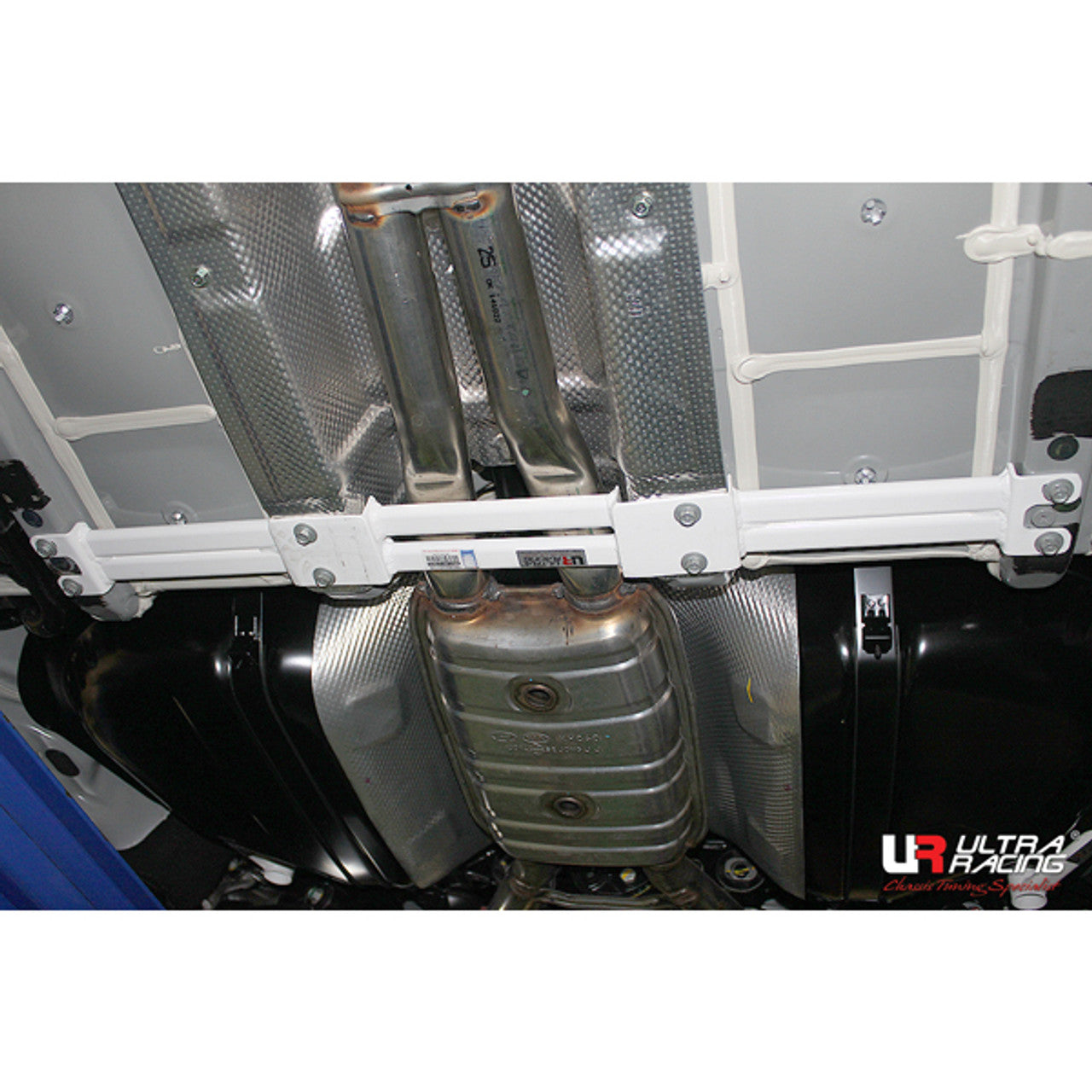 Ultra Racing - 4pt Middle Lower Brace - HYUNDAI GENESIS SEDAN (DH) 2015–2016 - UR-ML4-2750
