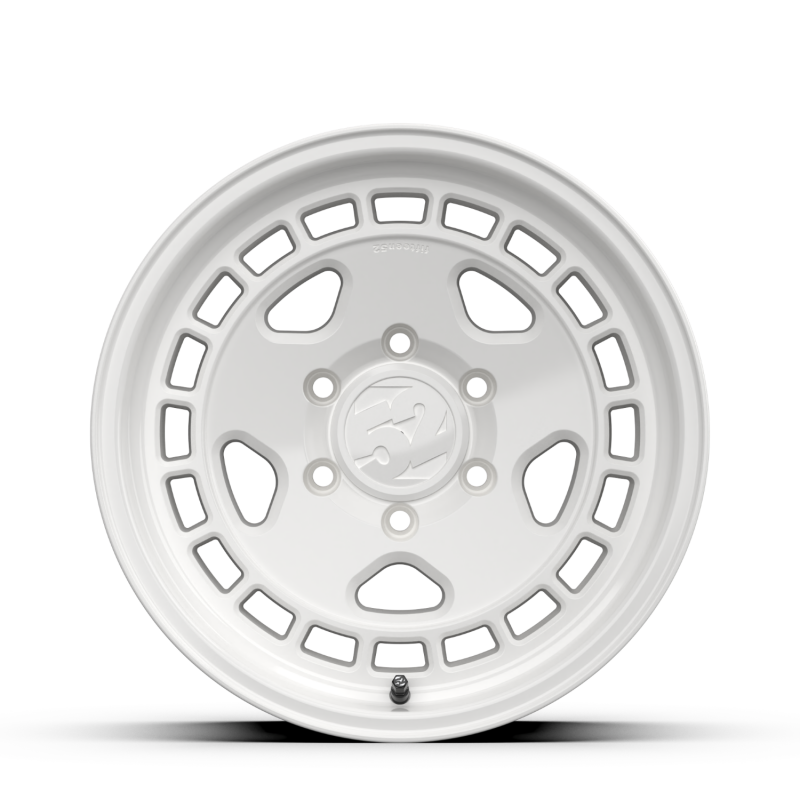 fifteen52 Turbomac HD Classic 17x8.5 / 6x139.7 BP / 0ET / 106.2 CB / 4.75in BS / Classic White Wheel