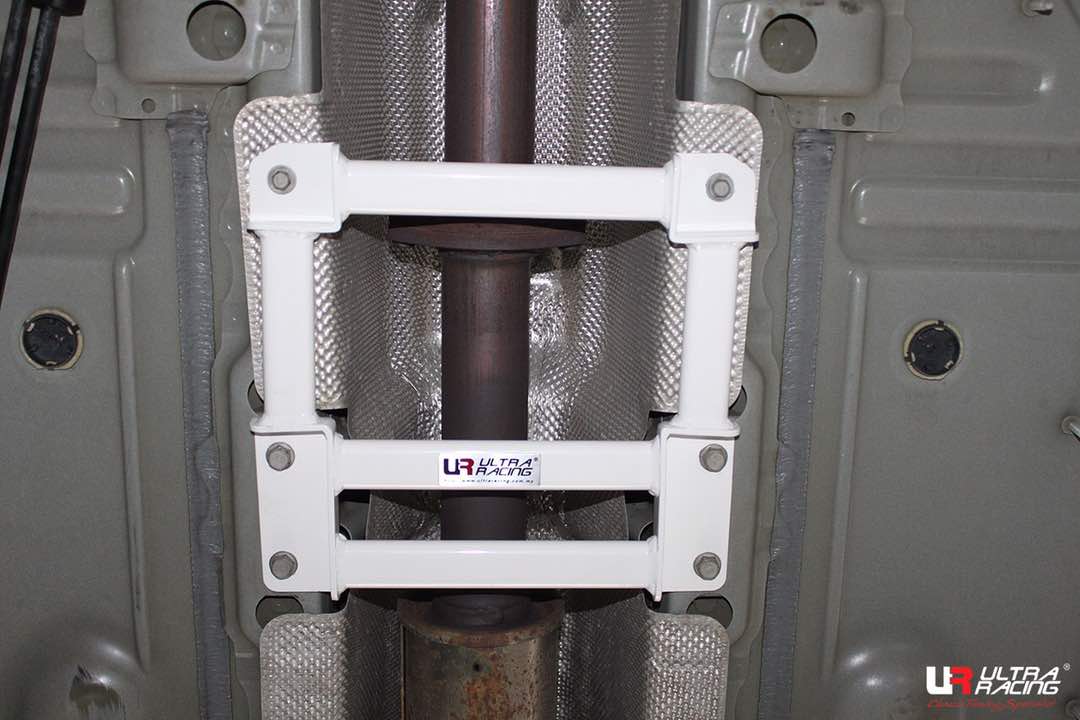 Ultra Racing - 4pt Middle Lower Brace - 2016+ Malibu - UR-ML4-3802