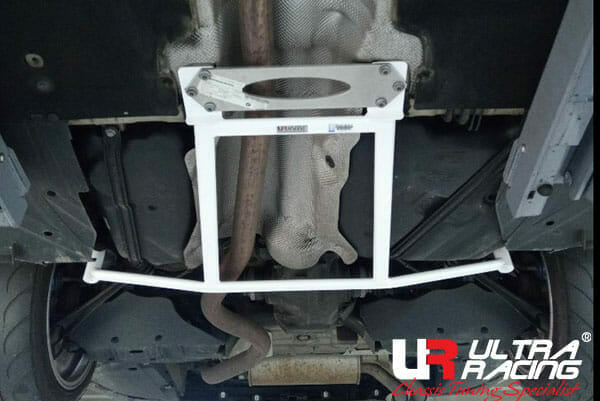 Ultra Racing - 4pt Rear Lower Brace - 2012+ BMW 3 Series F-30 - UR-RL4-3403