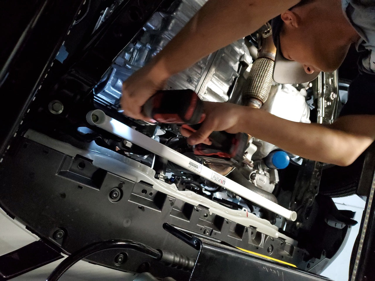 Ultra Racing - 2pt Front Lower Brace - 2018+ Accord - UR-LA2-4056