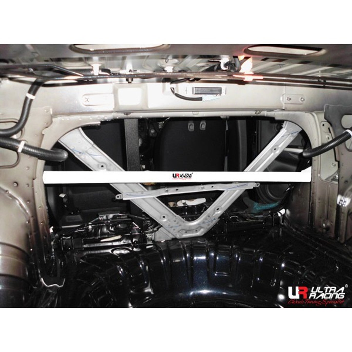 Ultra Racing - 2pt Rear Strut Tower Brace - 2011-17 Versa Sedan - UR-RE2-1940
