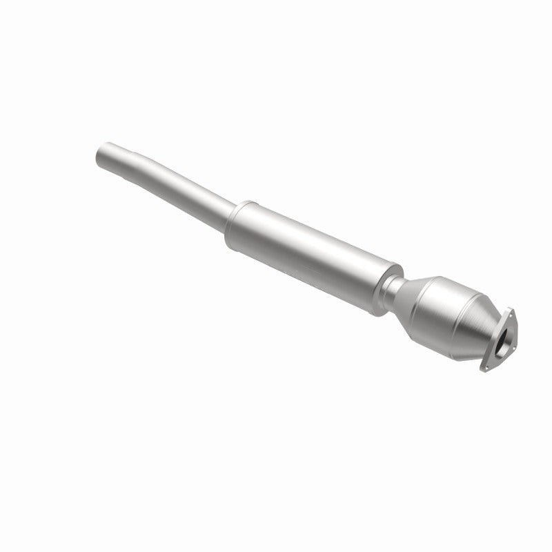MagnaFlow Direct Fit Catalytic Converter 03-06 VW Phaeton 4.2L PS Rr