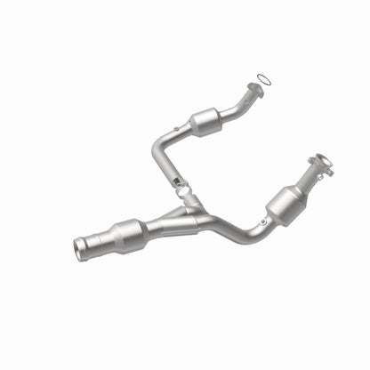 MagnaFlow 11-15 GMC Yukon 6.2L Direct Fit Converter