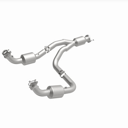 MagnaFlow 12-20 Chevrolet Express 4500 Underbody 6.0L Direct Fit Catalytic Converter