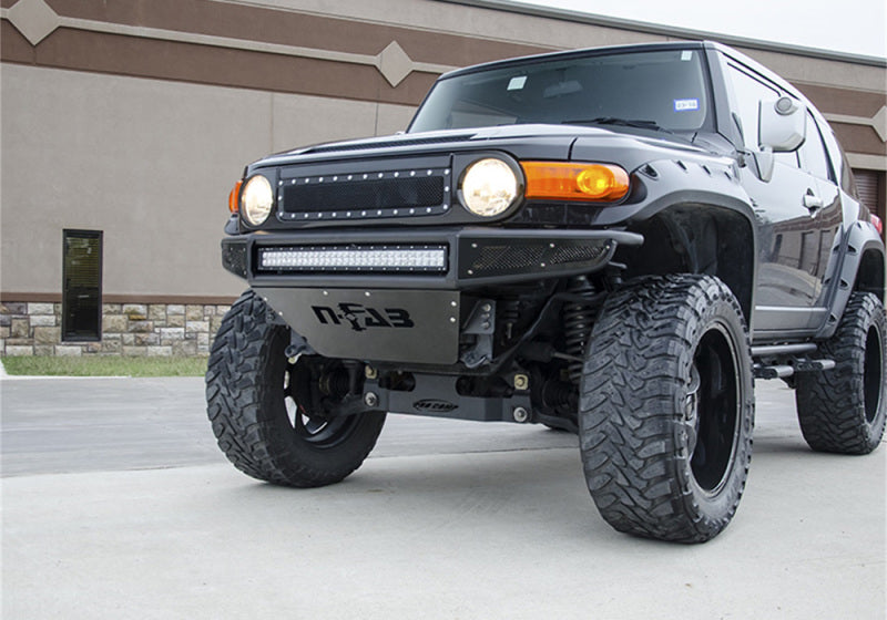 N-Fab M-RDS Front Bumper 06-17 Toyota FJ Cruiser - Tex. Black w/Silver Skid Plate