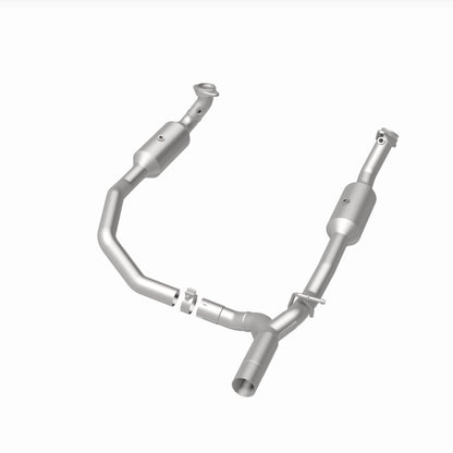 MagnaFlow 17-18 Ford E-350 6.8L Direct Fit Converter