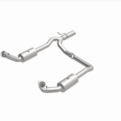 MagnaFlow 09-13 Ford E-350 Super Duty V10 6.8 OEM Underbody Direct Fit Catalytic Converter