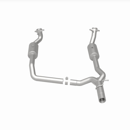 MagnaFlow 09-13 Ford E-350 Super Duty V10 6.8 OEM Underbody Direct Fit Catalytic Converter