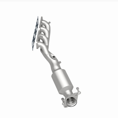 MagnaFlow 05-06 Nissan Titan 5.6L Direct Fit Converter