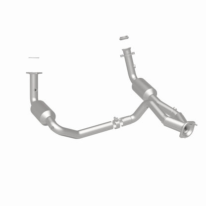 MagnaFlow 04-06 Chevrolet Silverado 1500 5.3L Direct Fit Catalytic Converter