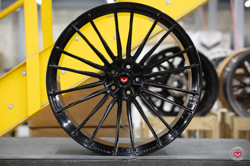 Vossen S17-04 24x12.5/5x112/ET21/66.56 - Gloss Black Center/Gloss Black Outer Wheel - (Urus-Rear)