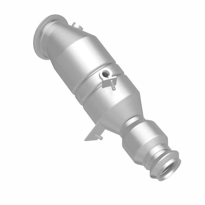 MagnaFlow Direct Fit Catalytic Converter 2016 BMW 428i 2.0L Underbody