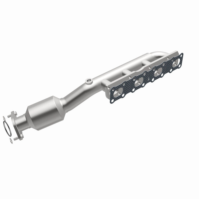 MagnaFlow 2004 Nissan Titan 5.6L Direct Fit Converter