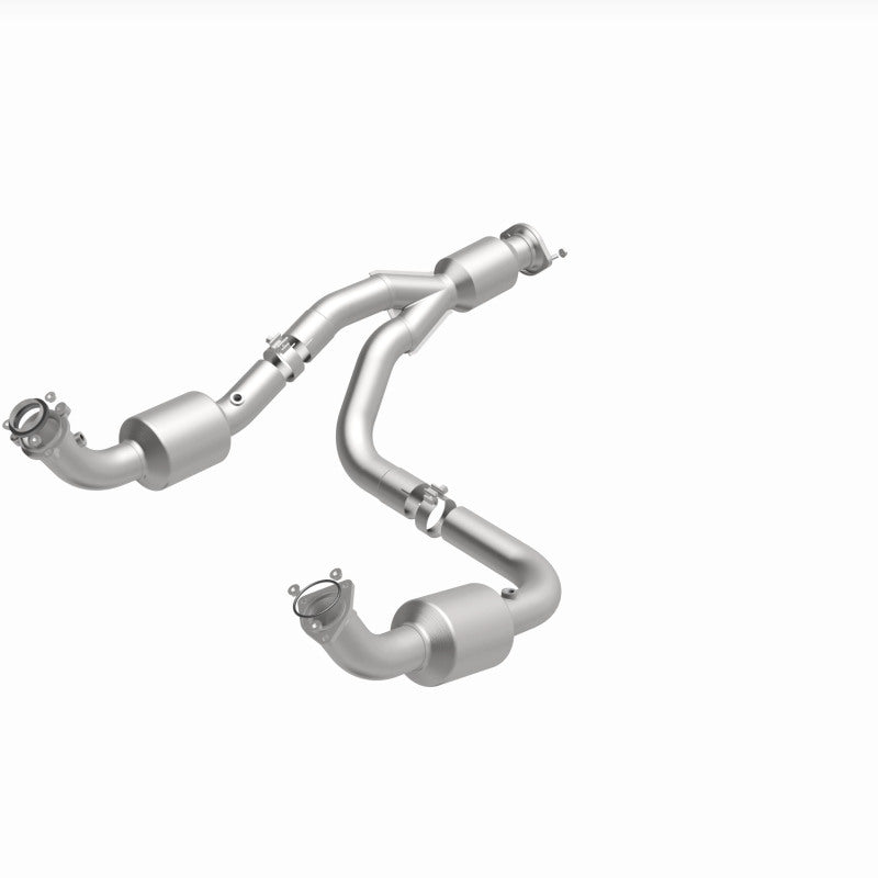 MagnaFlow 12-20 Chevrolet Express 4500 Underbody 6.0L Direct Fit Catalytic Converter