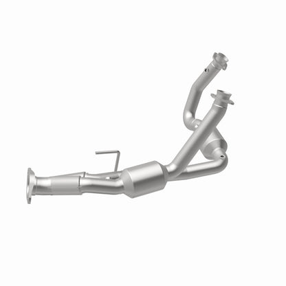 MagnaFlow 05-06 Jeep Grand Cherokee 5.7L Direct Fit Catalytic Converter