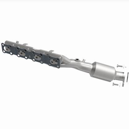 MagnaFlow 05-06 Nissan Titan 5.6L Direct Fit Converter