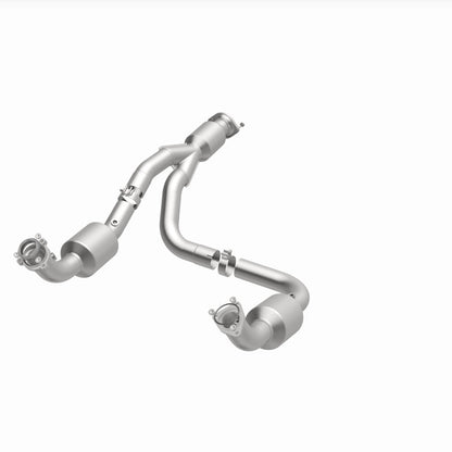 MagnaFlow 12-20 Chevrolet Express 4500 Underbody 6.0L Direct Fit Catalytic Converter