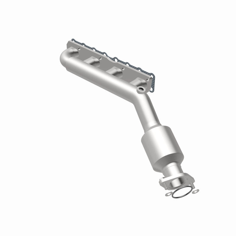 MagnaFlow 2004 Nissan Titan 5.6L Direct Fit Converter