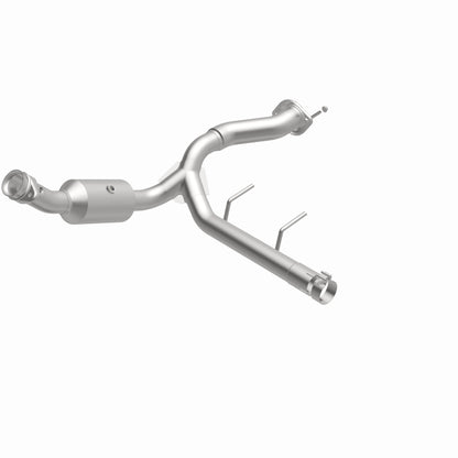 MagnaFlow 2021 Ford F-150 Right Underbody 5L Direct Fit Converter