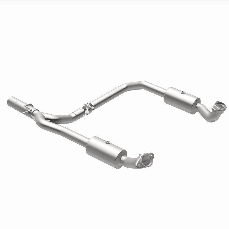 MagnaFlow 09-13 Ford E-350 Super Duty V10 6.8 OEM Underbody Direct Fit Catalytic Converter