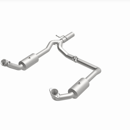 MagnaFlow 09-13 Ford E-350 Super Duty V10 6.8 OEM Underbody Direct Fit Catalytic Converter