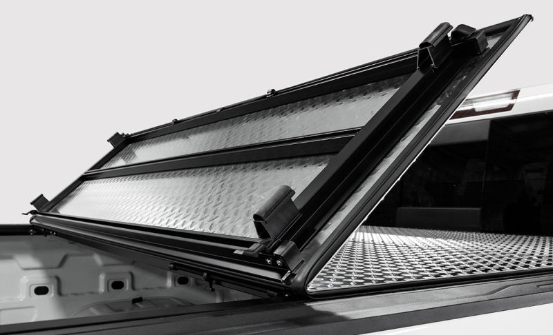Access LOMAX Tri-Fold Cover 2020+ Chevy/GMC 2500/3500 - 6ft 8in Bed(w/o Bedside Storage)