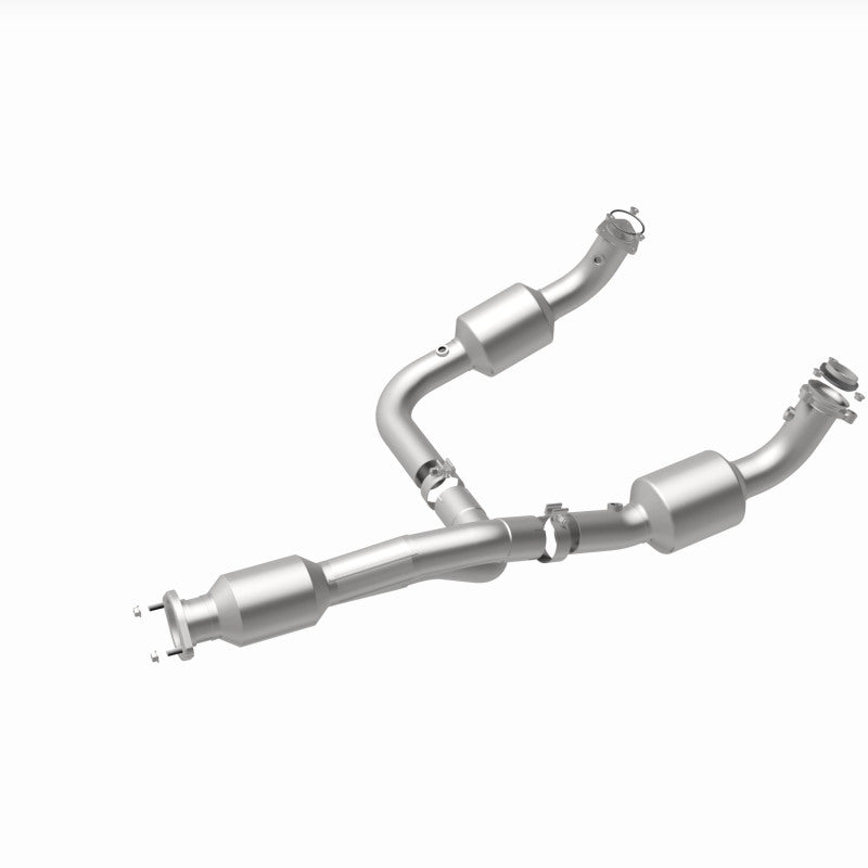 MagnaFlow 12-20 Chevrolet Express 4500 Underbody 6.0L Direct Fit Catalytic Converter