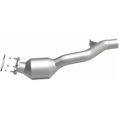 MagnaFlow 10-11 Cayenne V8 4.8 OEM Underbody Direct Fit Converter