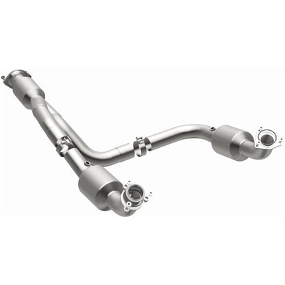 MagnaFlow 12-20 Chevrolet Express 4500 Underbody 6.0L Direct Fit Catalytic Converter