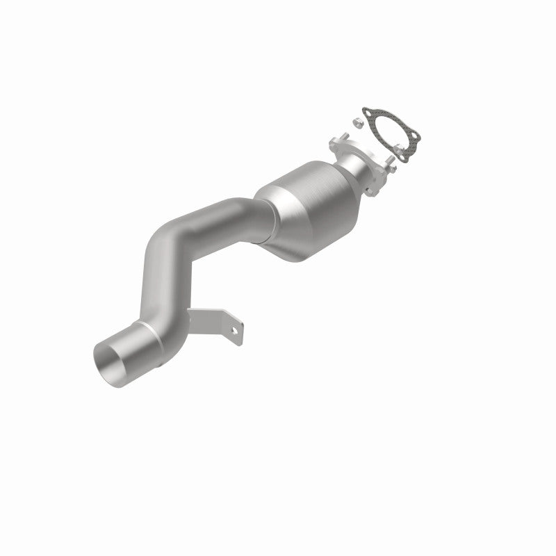 MagnaFlow 10-11 Cayenne V8 4.8 OEM Underbody Direct Fit Converter
