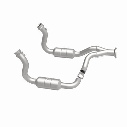 MagnaFlow 08-10 Ford F-350 Super Duty 6.8L Direct Fit Converter