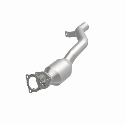 MagnaFlow 10-11 Cayenne V8 4.8 OEM Underbody Direct Fit Converter