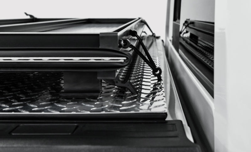 Access LOMAX Tri-Fold 05-21 Nissan Frontier 5ft Bed