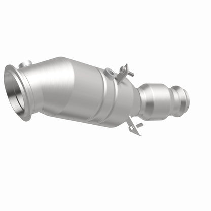 MagnaFlow Direct Fit Catalytic Converter 2016 BMW 428i 2.0L Underbody