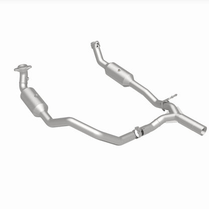 MagnaFlow 17-18 Ford E-350 6.8L Direct Fit Converter