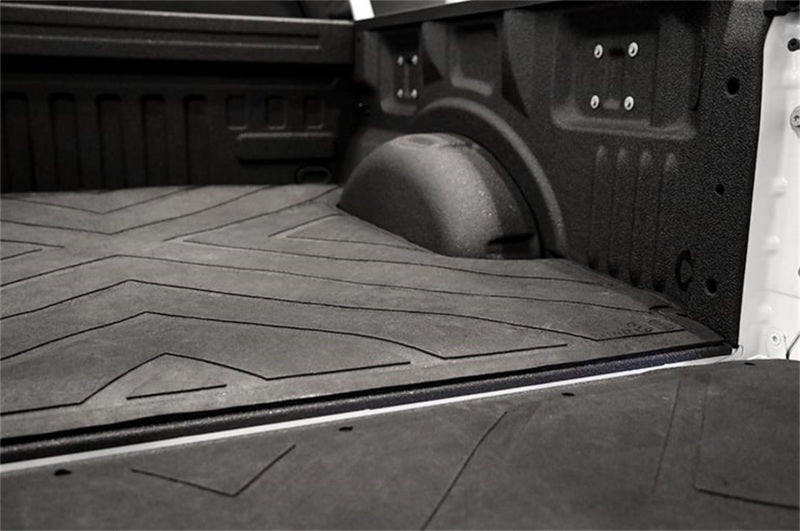 Deezee 07-18 Chevrolet Silverado Heavyweight Bed Mat - Custom Fit 5 1/2Ft Bed (X Pattern)