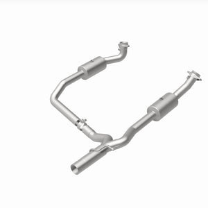 Magnaflow 09-13 Ford E-350 Super Duty V10 6.8 OEM Underbody Direct Fit Catalytic Converter