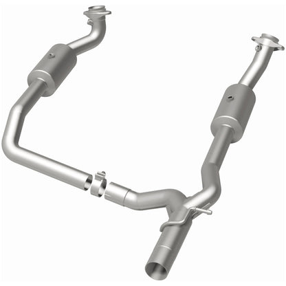 MagnaFlow 09-13 Ford E-350 Super Duty V10 6.8 OEM Underbody Direct Fit Catalytic Converter