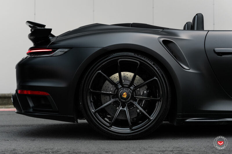 Vossen x Champion RS92 21x9 / Centerlock / ET32 - Gloss Black Wheel - (992 Turbo - Front)
