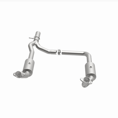 MagnaFlow 09-13 Ford E-350 Super Duty V10 6.8 OEM Underbody Direct Fit Catalytic Converter
