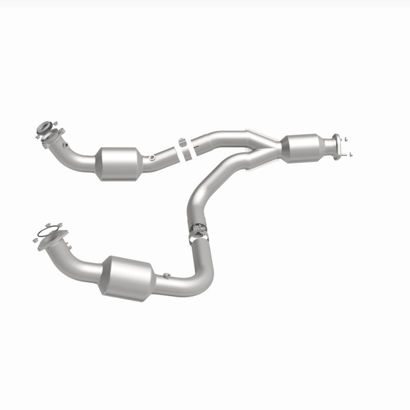 MagnaFlow 12-20 Chevrolet Express 4500 Underbody 6.0L Direct Fit Catalytic Converter