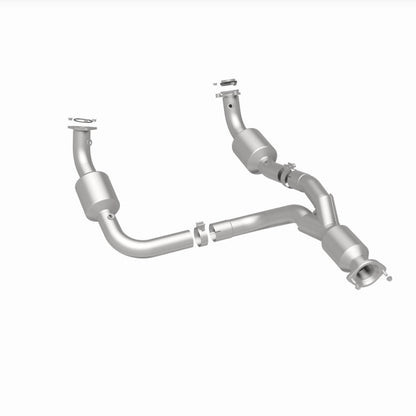MagnaFlow 12-20 Chevrolet Express 4500 Underbody 6.0L Direct Fit Catalytic Converter