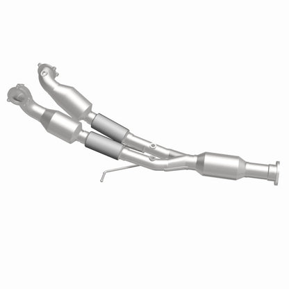 MagnaFlow 02-05 S80 2.9 L Underbody Direct Fit Converter
