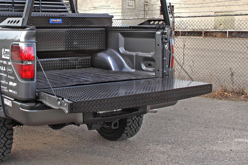 Deezee 17-23 Ford SuperDuty Tailgate Protector Full Black-Tread