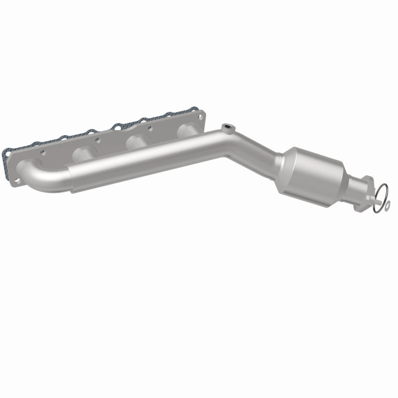 MagnaFlow 2004 Nissan Titan 5.6L Direct Fit Converter