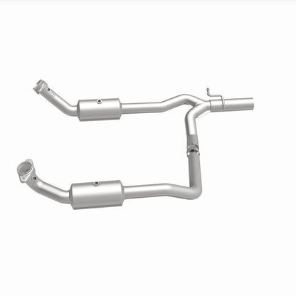 MagnaFlow 09-13 Ford E-350 Super Duty V10 6.8 OEM Underbody Direct Fit Catalytic Converter